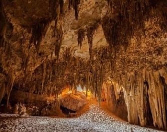 https://marsaalam-trip.com/wp-content/uploads/2024/09/Day-2-Agabat-to-the-Cave-and-Overnight-in-the-white-desert.jpg