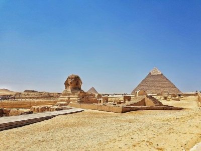 https://marsaalam-trip.com/wp-content/uploads/2024/09/cairo-layover-tour-to-giza-pyramids-and-sphinx-from-cairo-airport_NU9gl_400w.jpeg